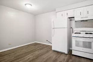 2500 Mark Thomas Ln, Hanover Park, IL 60133 - Photo 9