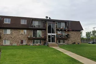 2500 Mark Thomas Ln, Hanover Park, IL 60133 - Photo 1