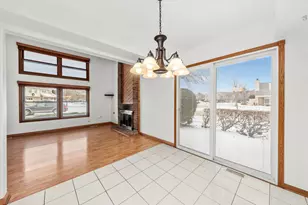 9301 Waterford Ln, Orland Park, IL 60462 - Photo 9