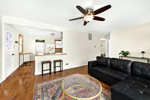 3710 Meadow Dr, Rolling Meadows, IL 60008 - Photo 5