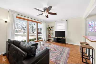 3710 Meadow Drive, Rolling Meadows, IL 60008 - Photo 3