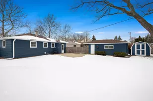 3710 Meadow Dr, Rolling Meadows, IL 60008 - Photo 17