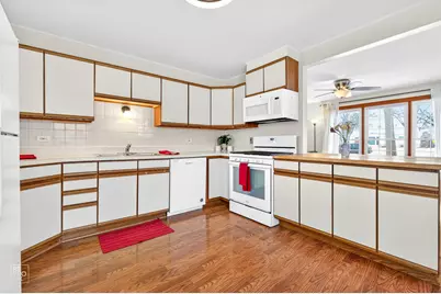 3710 Meadow Drive, Rolling Meadows, IL 60008 - Photo 7