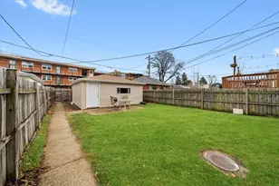 4735 N Kilbourn Ave, Chicago, IL 60630 - Photo 9