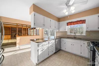 409 Essex Court, Geneva, IL 60134 - Photo 7