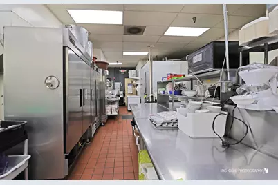 243 W Golf Road, Schaumburg, IL 60195 - Photo 17