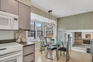 1234 Devonshire Rd, Buffalo Grove, IL 60089 - Photo 13