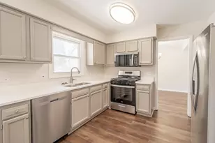 429 6th St, Wheeling, IL 60090 - Photo 7