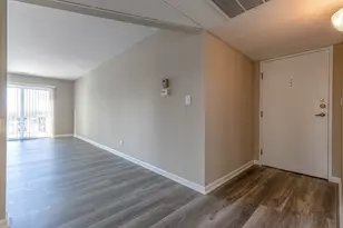 9395 Landings Ln, Des Plaines, IL 60016 - Photo 5