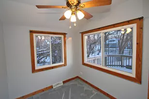 338 E Lakeview Ave, Round Lake Beach, IL 60073 - Photo 13