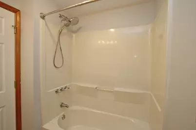 338 E Lakeview Avenue, Round Lake Beach, IL 60073 - Photo 19