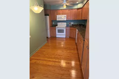 101 Lake Hinsdale Drive #205, Willowbrook, IL 60527 - Photo 3