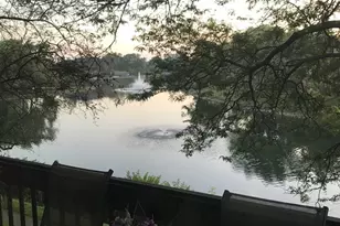 101 Lake Hinsdale Dr, Willowbrook, IL 60527 - Photo 9