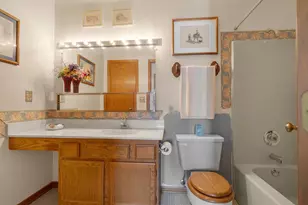 121 S Raddant Rd, Batavia, IL 60510 - Photo 19