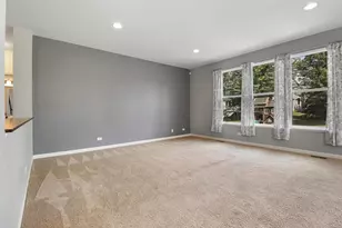 643 Seneca St, Volo, IL 60073 - Photo 7