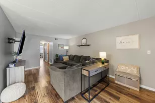 15718 Revere Ct, Oak Forest, IL 60452 - Photo 3