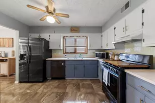 15718 Revere Ct, Oak Forest, IL 60452 - Photo 13