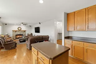 2932 Shetland Ln, Montgomery, IL 60538 - Photo 7