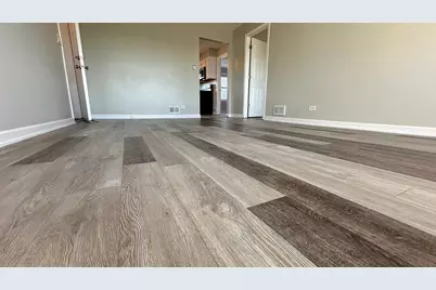 1907 N 19th Avenue #1907, Melrose Park, IL 60160 - Photo 5