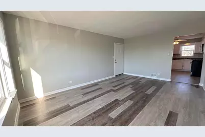 1907 N 19th Avenue #1907, Melrose Park, IL 60160 - Photo 7