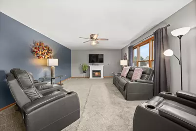 1122 Yorkshire Drive S, Sycamore, IL 60178 - Photo 17