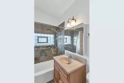 7541 Lyons Street, Morton Grove, IL 60053 - Photo 17