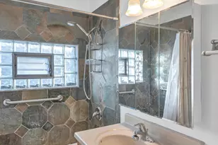 7541 Lyons St, Morton Grove, IL 60053 - Photo 17