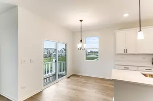 341 Kingsport Dr, South Elgin, IL 60177 - Photo 9