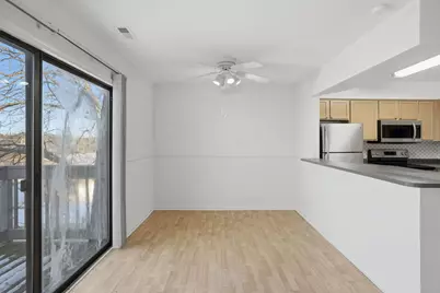 209 W Court Of Shorewood #3A, Vernon Hills, IL 60061 - Photo 9