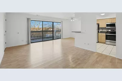 209 W Court Of Shorewood #3A, Vernon Hills, IL 60061 - Photo 5