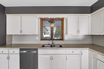 5103 Brookview Road, Rockford, IL 61107 - Photo 11