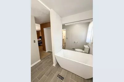 1404 Amy Lane, Libertyville, IL 60048 - Photo 29