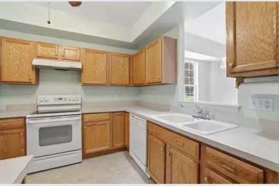 13984 Chanwahon Road, Huntley, IL 60142 - Photo 5