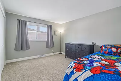 110 Pooler Avenue, Dekalb, IL 60115 - Photo 27