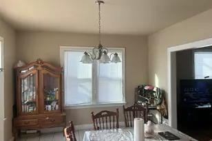 601 Columbia Ave, Elgin, IL 60120 - Photo 3