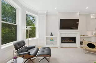 2136 N Cleveland Ave, Chicago, IL 60614 - Photo 9