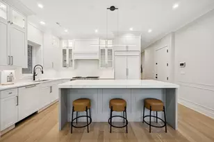 2136 N Cleveland Ave, Chicago, IL 60614 - Photo 13