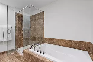 600 N Lake Shore Dr, Chicago, IL 60611 - Photo 21