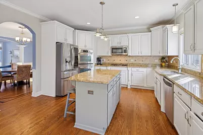 594 S Fairfield Avenue, Elmhurst, IL 60126 - Photo 9