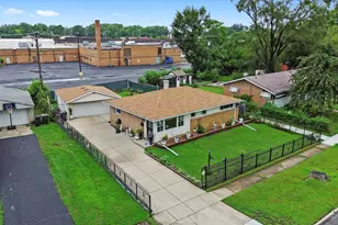 3048 Sherwood Ave, Markham, IL 60428 - Photo 3