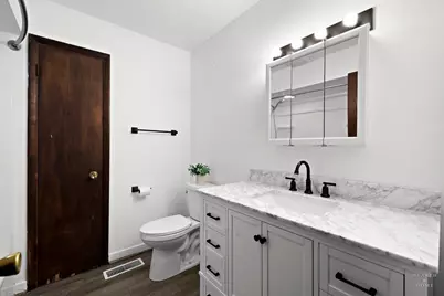 2510 S Birchwood Avenue, McHenry, IL 60051 - Photo 17