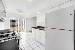 1242 Nova Ct, Wheeling, IL 60090 - Photo 9