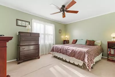 121 E Clarendon Drive, Round Lake Beach, IL 60073 - Photo 11