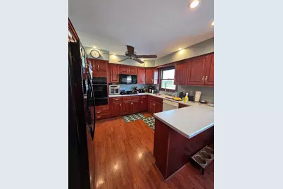 19 Pasadena Drive, Oswego, IL 60543 - Photo 13