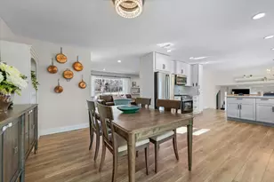 19 Golfview Ln, Lake Barrington, IL 60010 - Photo 7