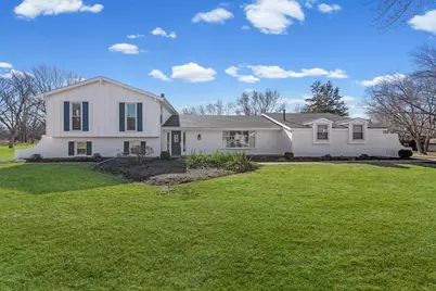 19 Golfview Lane, Lake Barrington, IL 60010 - Photo 1