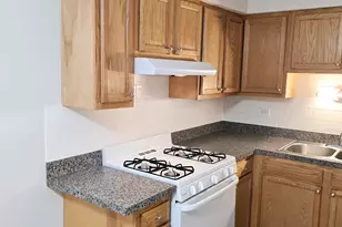 318 W Naperville Rd, Westmont, IL 60559 - Photo 3