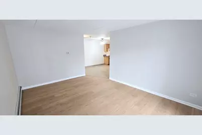 318 W Naperville Road #8, Westmont, IL 60559 - Photo 9