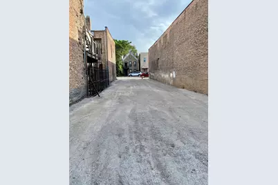2243 W Grand Avenue, Chicago, IL 60612 - Photo 1