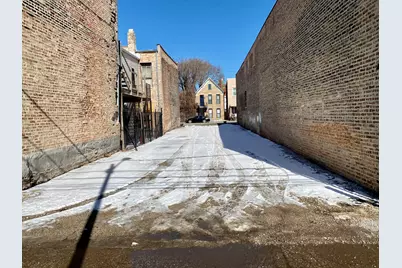 2243 W Grand Avenue, Chicago, IL 60612 - Photo 3